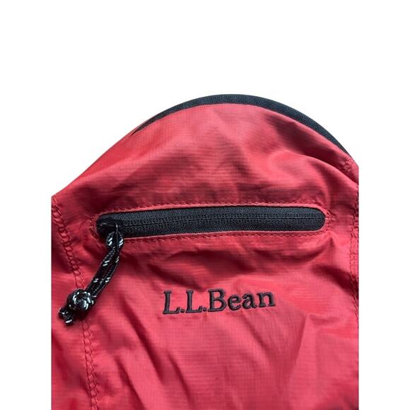 L. L. Bean Ultralight Day Pack Stowaway Red Black Cinch Top Backpack Buckle Zip - Picture 7 of 12
